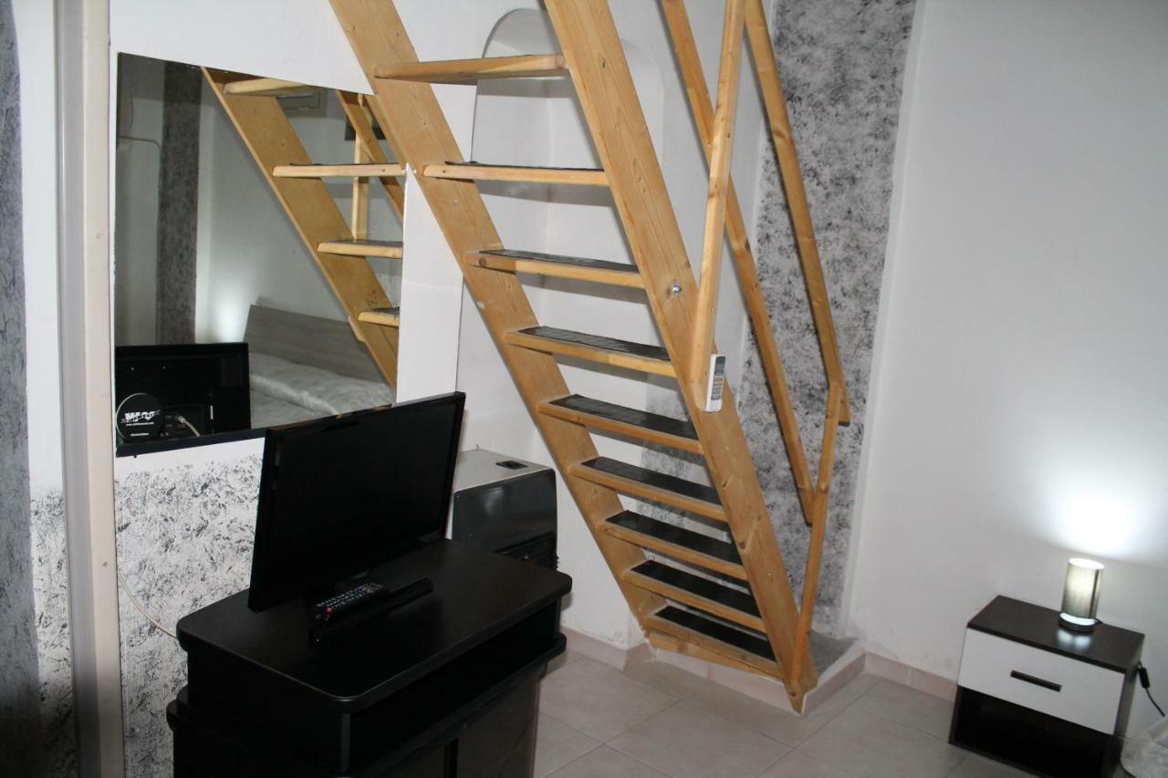 Greco Apartment